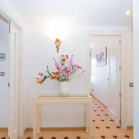 Ifach - Plusholidays Apartamento *